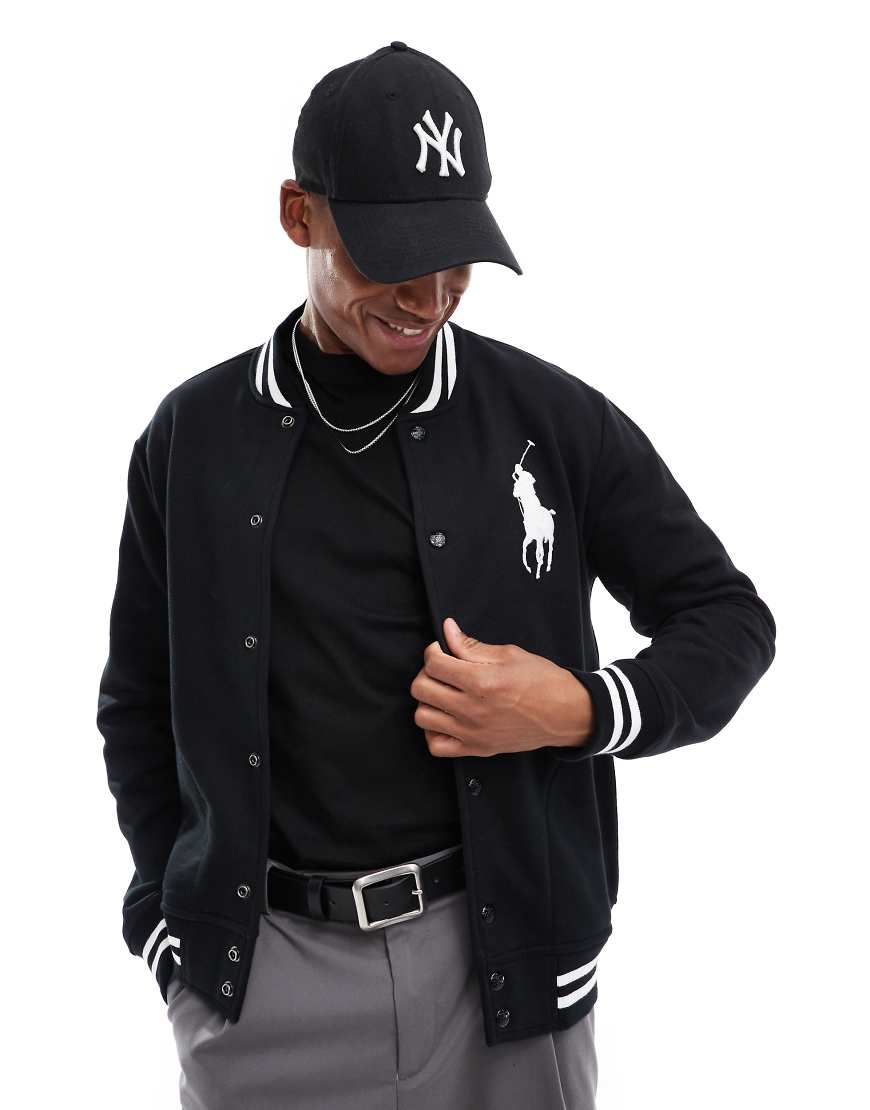 Polo Ralph Lauren - Fleece-Baseballjacke in Schwarz mit Polospieler-Logo von Polo Ralph Lauren