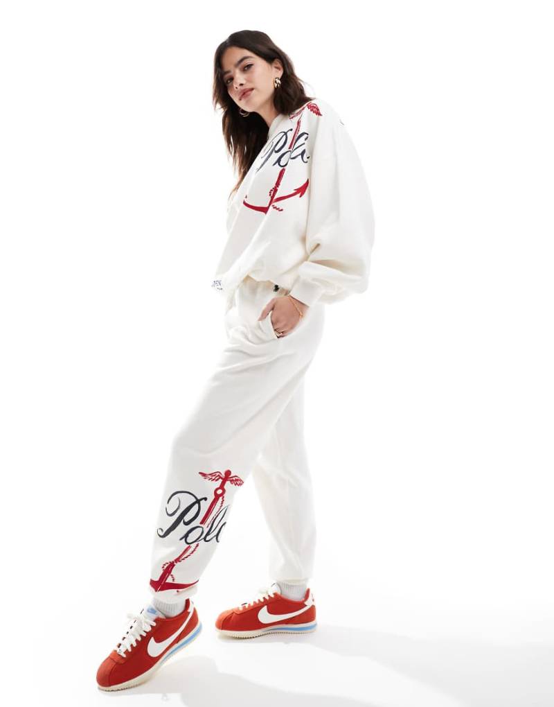 Polo Ralph Lauren - Jogginghose in Cremeweiß mit Marine-Logoprint, Kombiteil von Polo Ralph Lauren