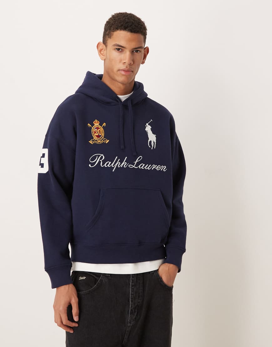 Polo Ralph Lauren - Kapuzenpullover aus schwerem Fleece in Marineblau mit großem Polospieler-Logo und Markenschriftzug von Polo Ralph Lauren