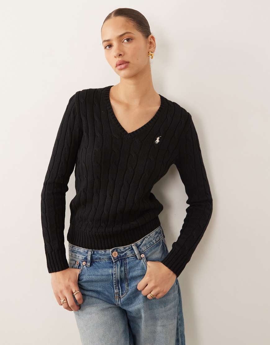 Polo Ralph Lauren - Kimberly - Strickpullover aus Baumwolle in Polo-Schwarz mit Zopfmuster, V-Ausschnitt und Markenlogo von Polo Ralph Lauren