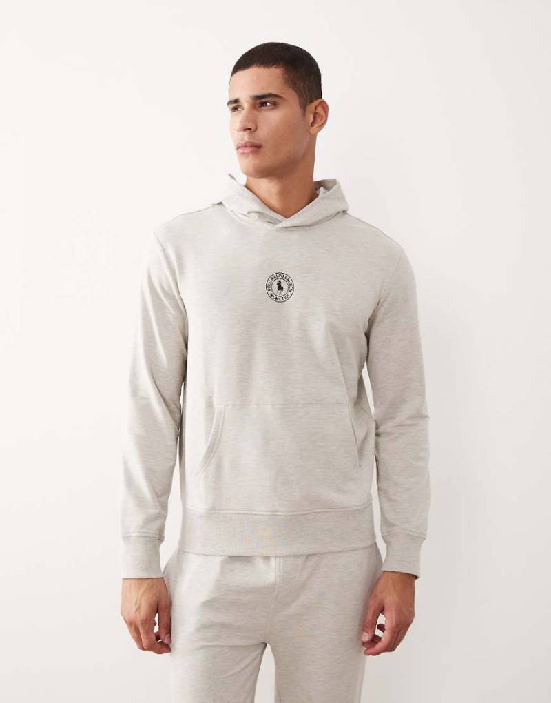Polo Ralph Lauren - Lounge-Kapuzenpullover in meliertem Grau mit mittigem Markenlogo, Kombiteil von Polo Ralph Lauren
