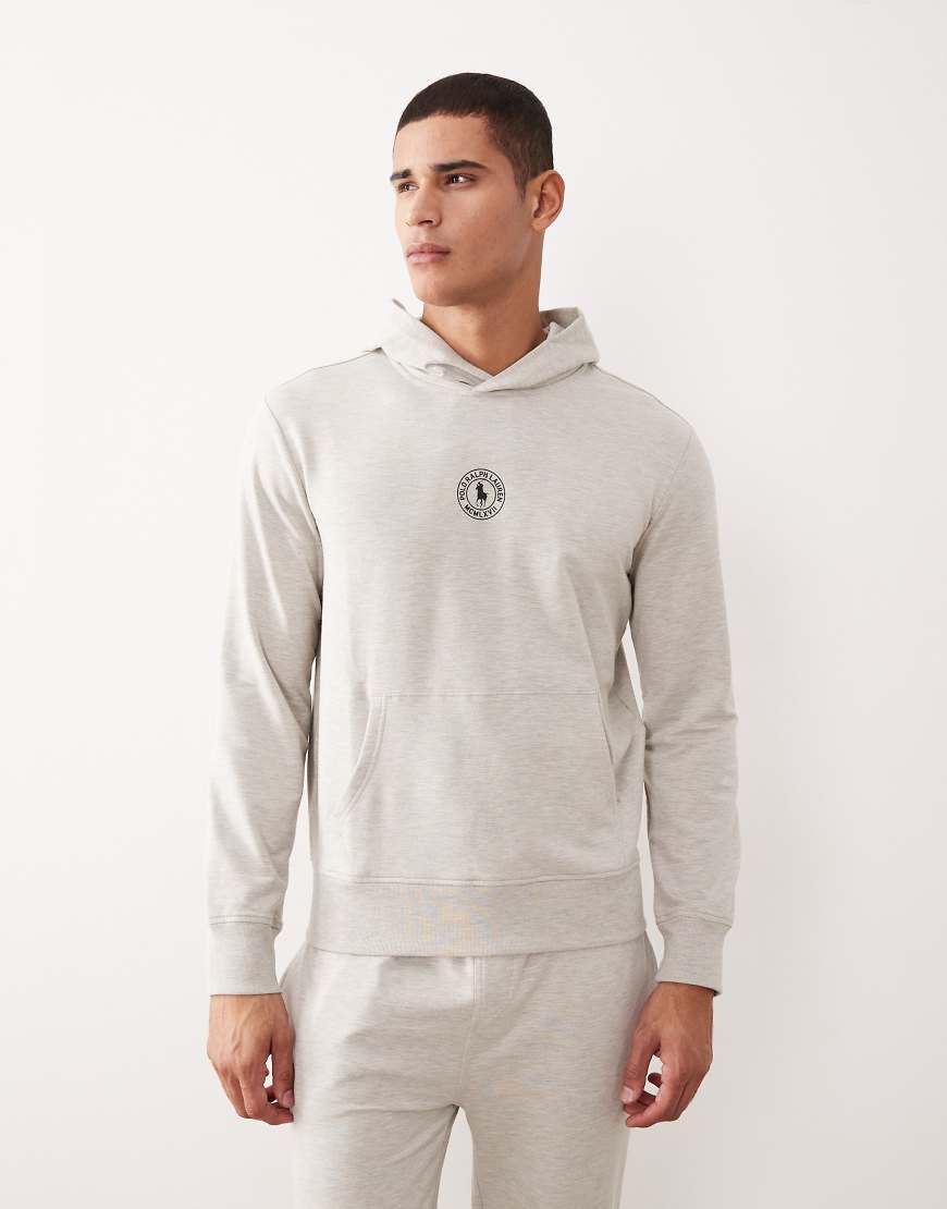 Polo Ralph Lauren - Lounge-Kapuzenpullover in meliertem Grau mit mittigem Markenlogo, Kombiteil von Polo Ralph Lauren