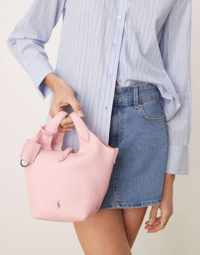 Polo Ralph Lauren - Play - Kleine Trage- und Umhängetasche aus 100% genarbtem Leder in der Farbe Cotton Candy-Rosa von Polo Ralph Lauren