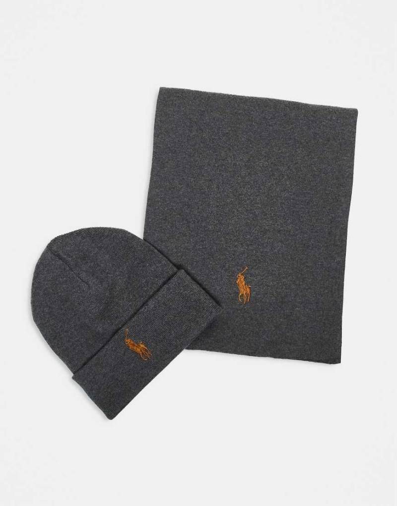 Polo Ralph Lauren - Set aus Beanie und Schal aus Baumwollstrick in Dunkelgrau meliert mit Markenlogo von Polo Ralph Lauren