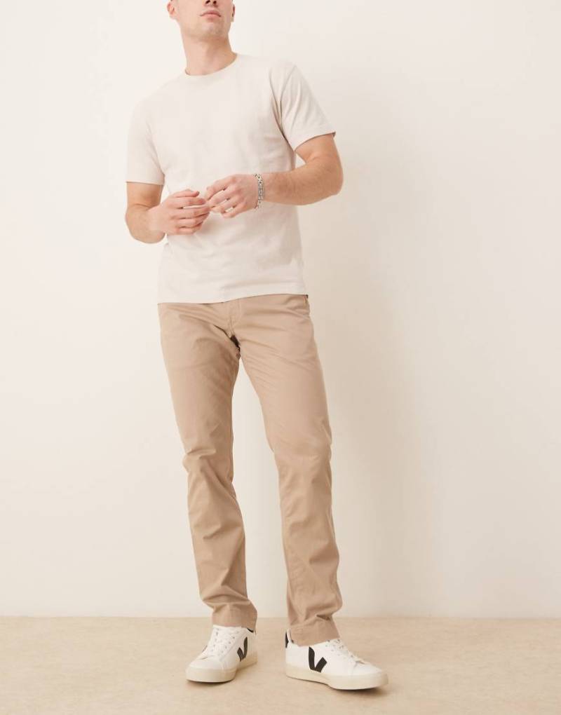 Polo Ralph Lauren - Slim-Fit-Chino in Khaki-Hellbraun mit flacher Front von Polo Ralph Lauren