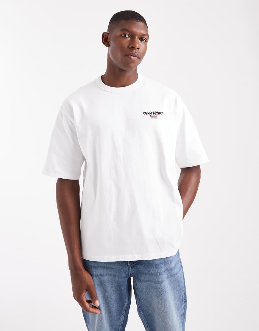 Polo Ralph Lauren - Sport Capsule - Schweres Relaxed-Fit-T-Shirt in Weiß mit kleinem Flaggen-Logo von Polo Ralph Lauren