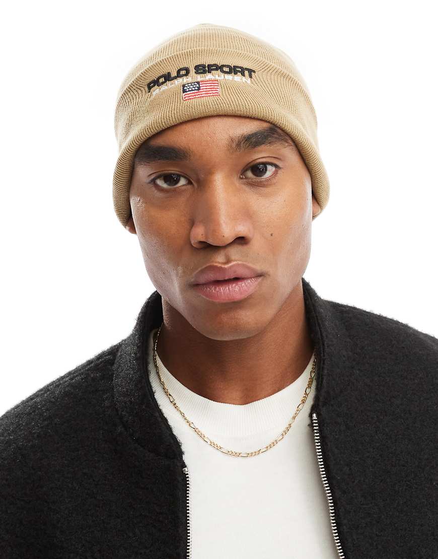 Polo Ralph Lauren - Sport Capsule - Strickmütze in Hellbraun mit Logo Polo Ralph Lauren - Sport Capsule - Strickmütze in Hellbraun mit Logo von Polo Ralph Lauren