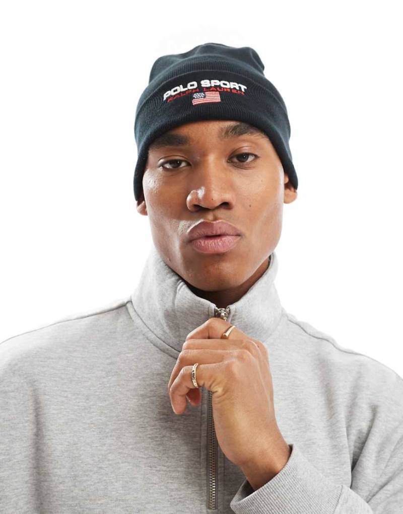 Polo Ralph Lauren - Sport Capsule - Strickmütze in Schwarz mit Logo Polo Ralph Lauren - Sport Capsule - Strickmütze in Schwarz mit Logo von Polo Ralph Lauren