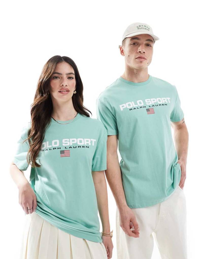 Polo Ralph Lauren - Sport Capsule - Unisex-T-Shirt in Hellgrün mit klassischem Oversize-Schnitt und großem Flaggen-Logo auf der Brust von Polo Ralph Lauren