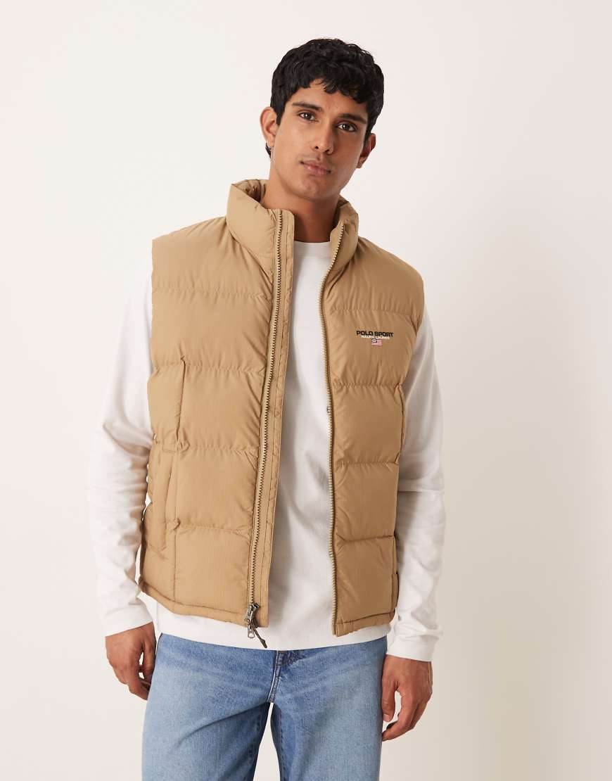 Polo Ralph Lauren - Sport - Steppweste in Khaki-Beige mit Flaggenlogo und isolierender Wattierung-Neutral von Polo Ralph Lauren