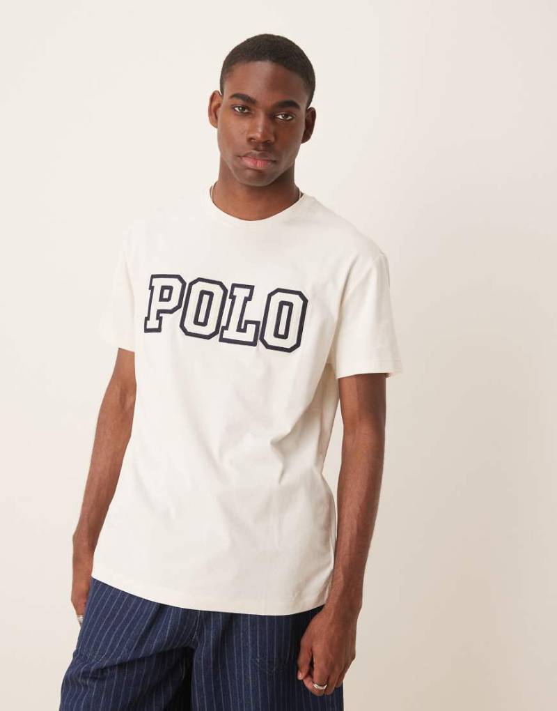 Polo Ralph Lauren - T-Shirt in Wollweiß mit klassischem Oversize-Schnitt und Logo-Applikation von Polo Ralph Lauren