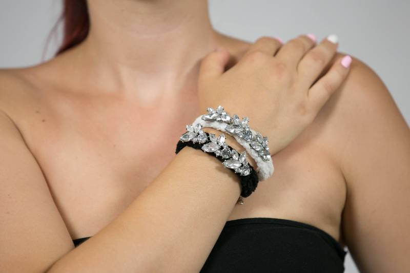 Bling Statement Armband, Brautschmuck, Braut Brautjungfer, Brautjungfer Schmuck, Braun Weiß Rot Schwarz Armband Bling Statement Armband, Brautschmuck, Braut Brautjungfer, Brautjungfer Schmuck, Braun Weiß Rot Schwarz Armband von Polumia