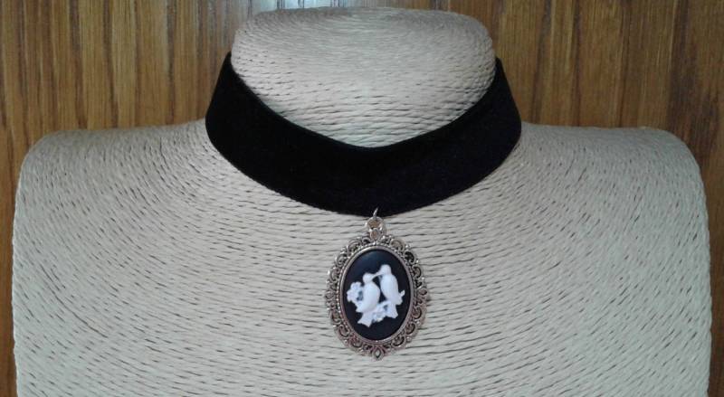 Schwarzer Samt Halsband, Schwarz Charme Vögel Halskette, Vintage Retro Tier Halsband Mit Breiten Schwarzen Samt von Polumia