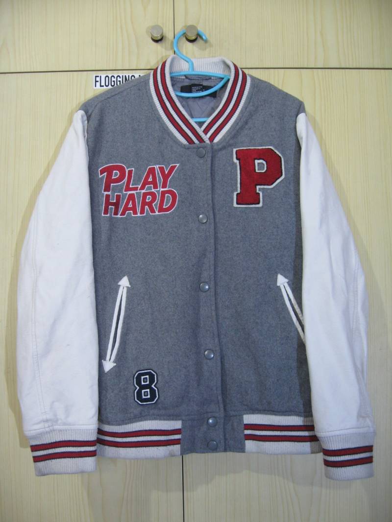 Weinlese-Frauen M Baumwolle Reflex Grau Karabinerhaken Varsity Leder Ärmeln Stadion Bomberjacke Jacke Retro Sport-90Er Jahre von PolyCottonVintage