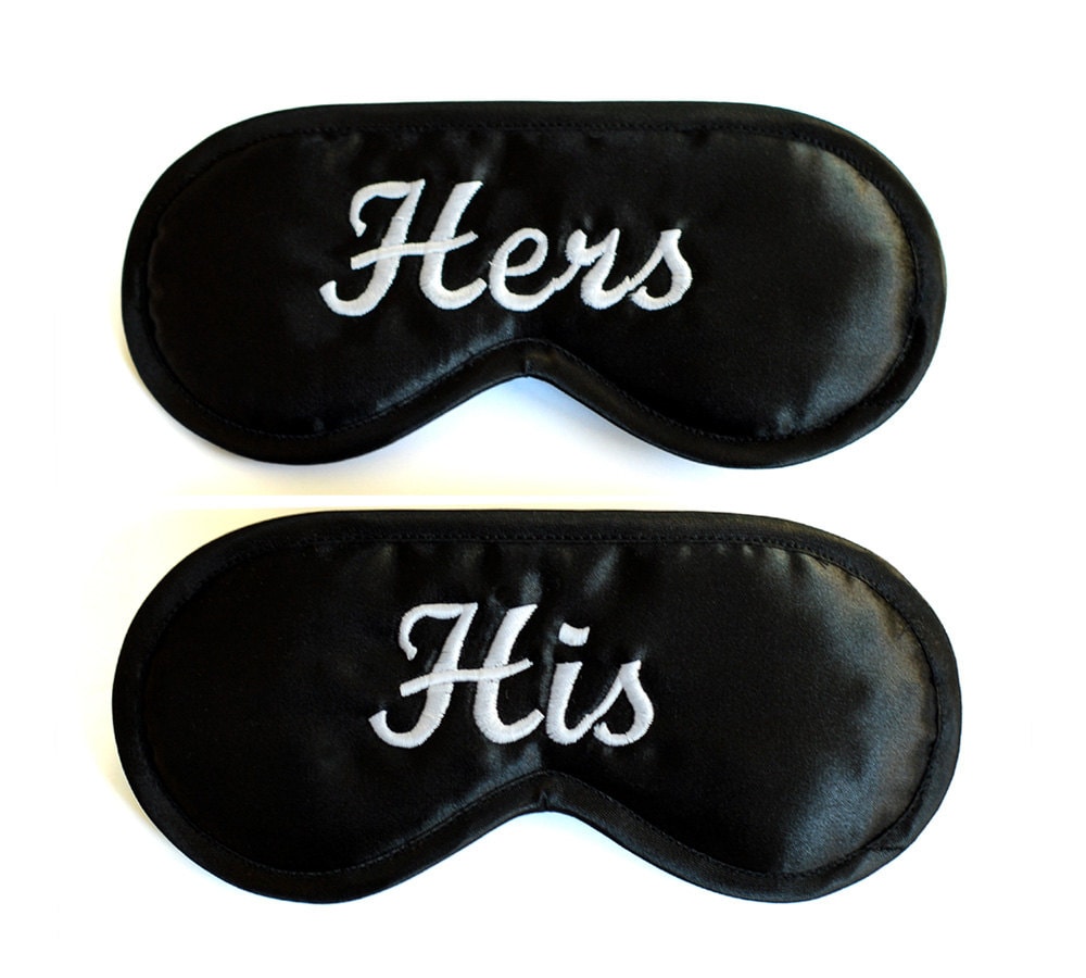 Seine Hers Schlafmasken, 2Er-Set Hochzeitsnachtgeschenk Für Paar, Schwarz Weiß Schlafaugenmaske, Frau Mann Augenbinde, Freundin Freund Seine Hers Schlafmasken, 2Er-Set Hochzeitsnachtgeschenk Für Paar, Schwarz Weiß Schlafaugenmaske, Frau Mann Augenbinde, Freundin Freund von PomponDesigns