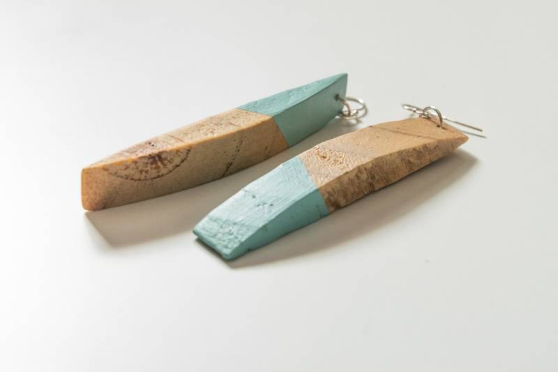 Holz Ohrringe, Hängende Handgemacht, Türkis Holz Ohrringe, Hängende Handgemacht, Türkis von Pomponaracup