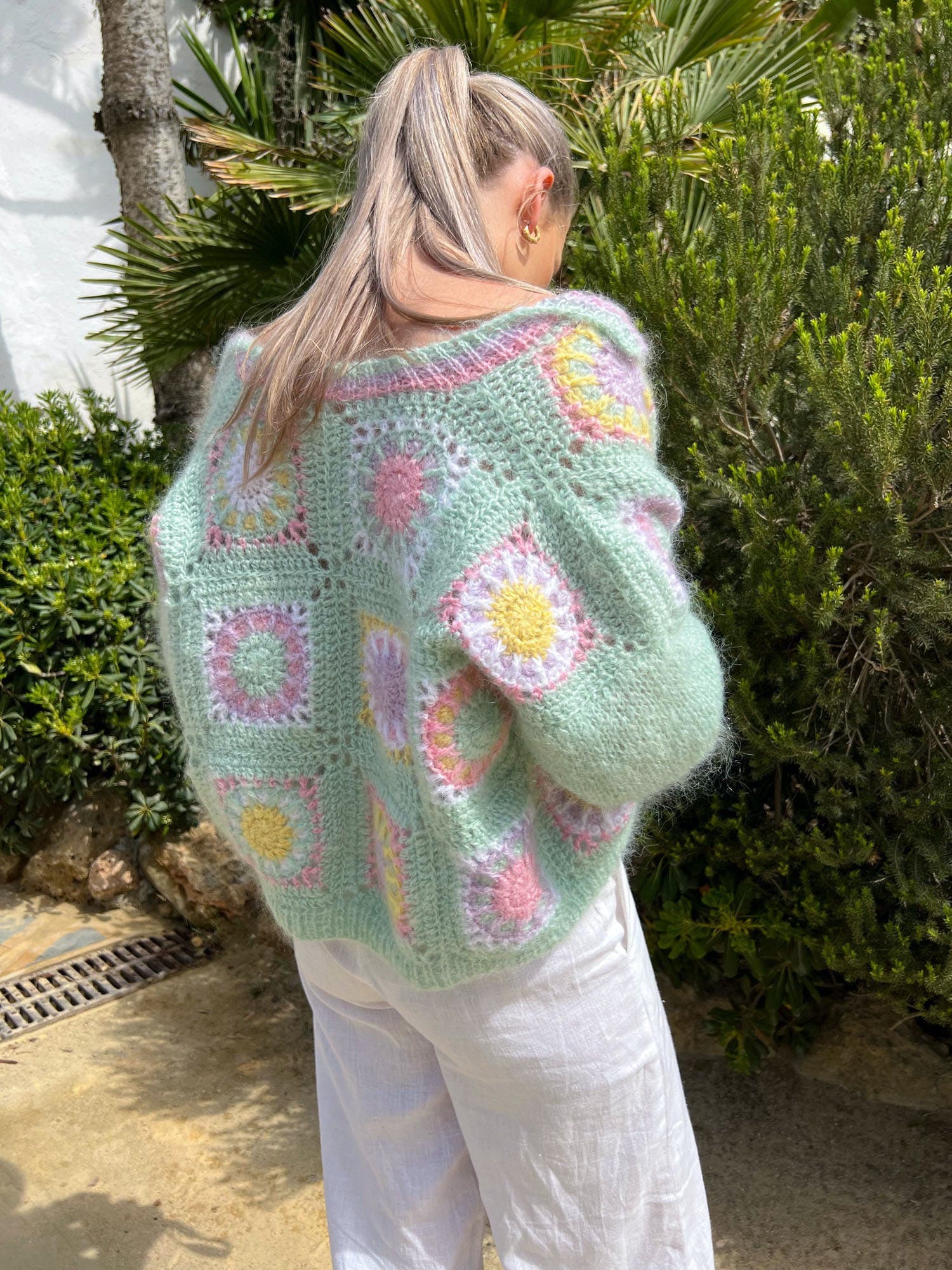 Gestrickte Stilvolle Handgemachte Häkeln Durchbrochene Jacke Oma's Square Mohair Sommerjacke Strandjacke von PonchoShawlScarves