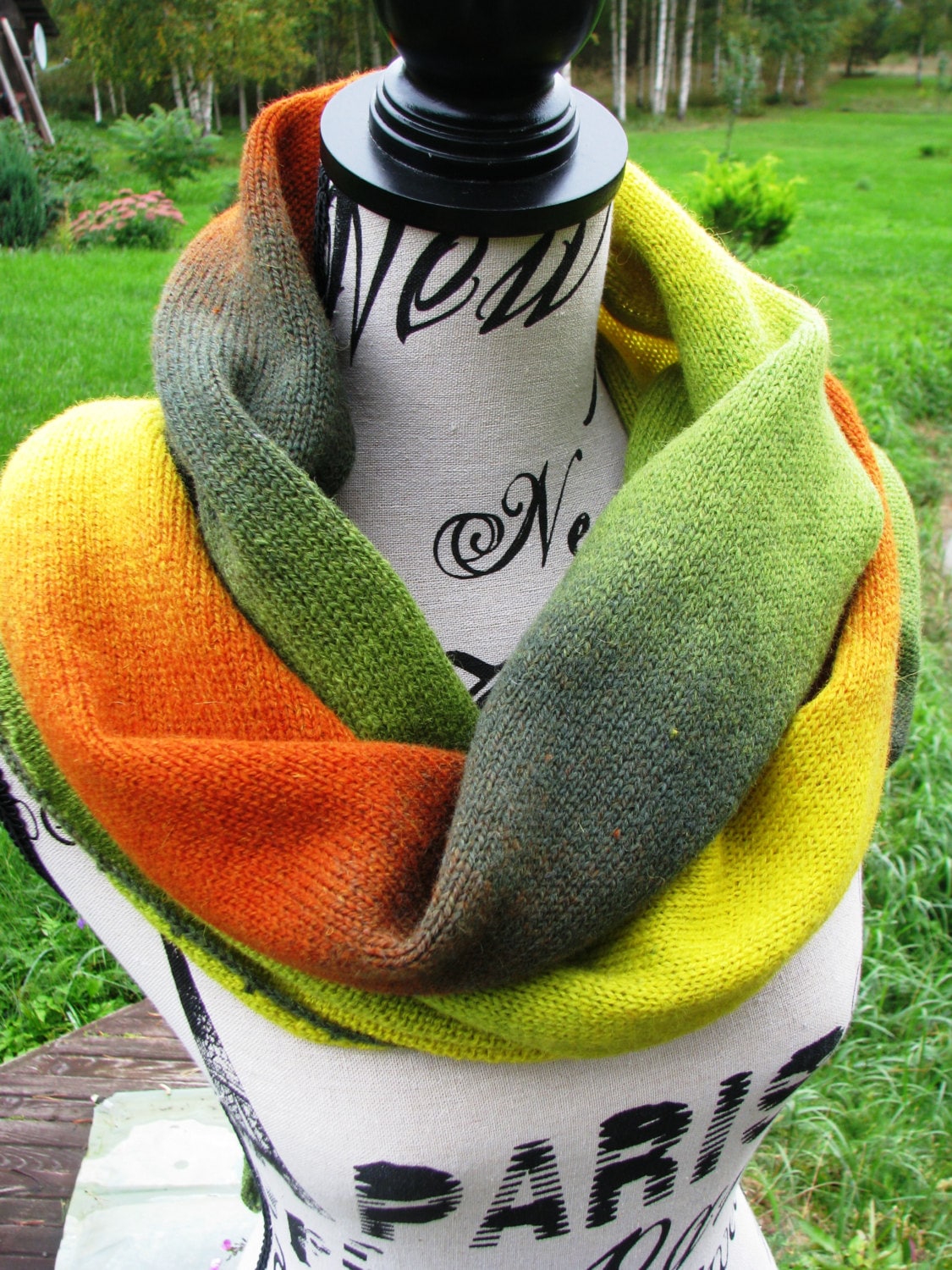 Stricken Sie Schal Herbst, Kauni Garn Handgemachte Schal, Stilvolle Dreieckigen Aus Hochwertigem Regenbogen Wolle Artistic Gestrickt. Boho Stricken Sie Schal Herbst, Kauni Garn Handgemachte Schal, Stilvolle Dreieckigen Aus Hochwertigem Regenbogen Wolle Artistic Gestrickt. Boho von PonchoShawlScarves