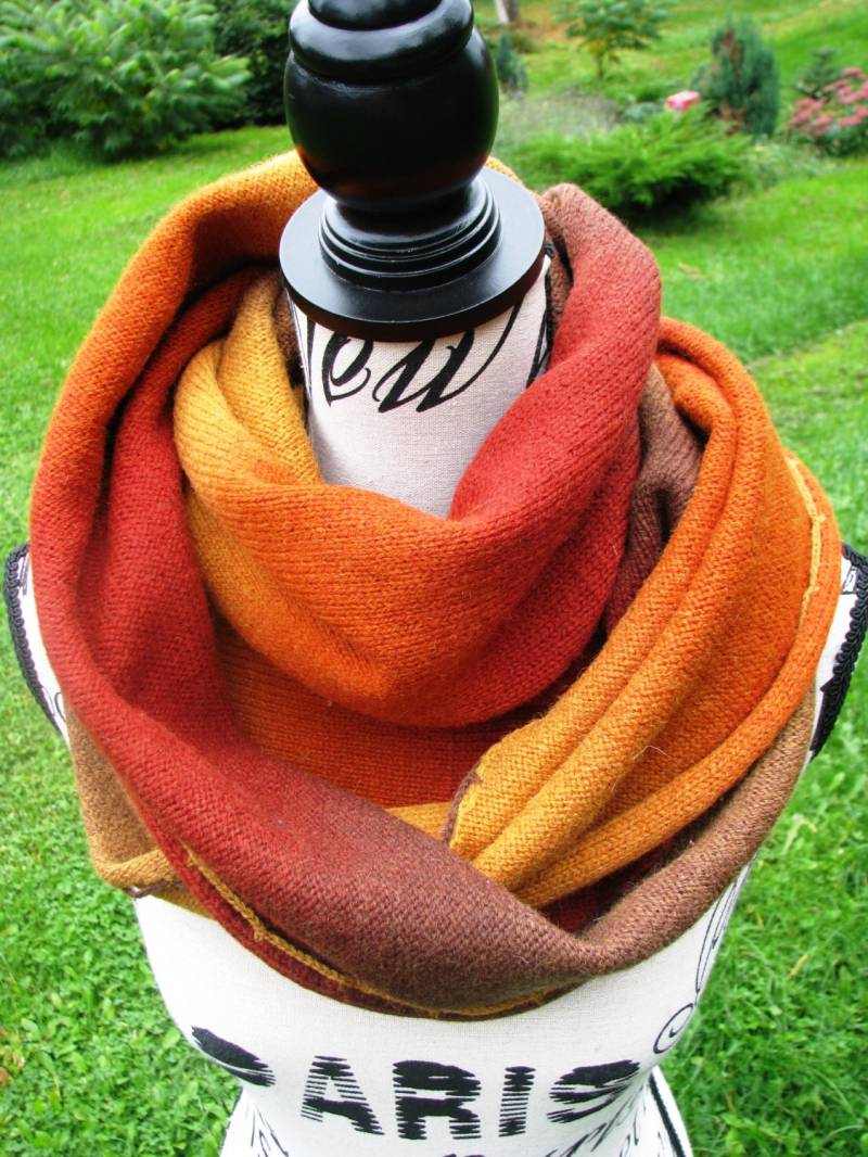 Stricken Sie Schal Kauni Garn Handarbeit Strickschal Stilvolle Dreieckstuch Aus Hochwertigem Männlich Weiblich Unisex Boho von PonchoShawlScarves