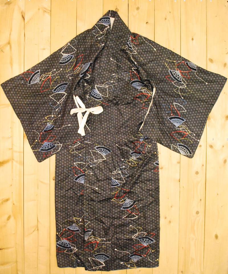 Jahrgang 1940/50Er Jahre Seide Kimono Mit Fan-Motiv Freizeit Robe Morgenmantel Retro Sammlerstücke Selten von PontiacDryGoods