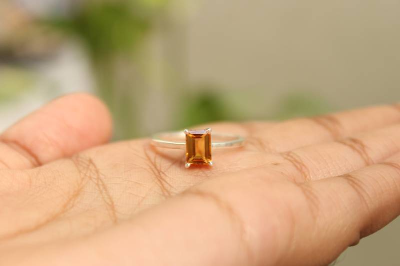 Handgemachter Citrin Ring Achteckschliff Sterling Silber Schichtring von PoonamArtsNJewels