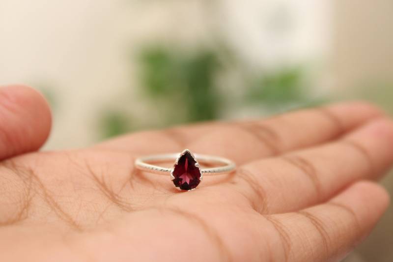 Rhodolith Granat Sterling Silber Birne Ring - Januar Geburtsstein von PoonamArtsNJewels