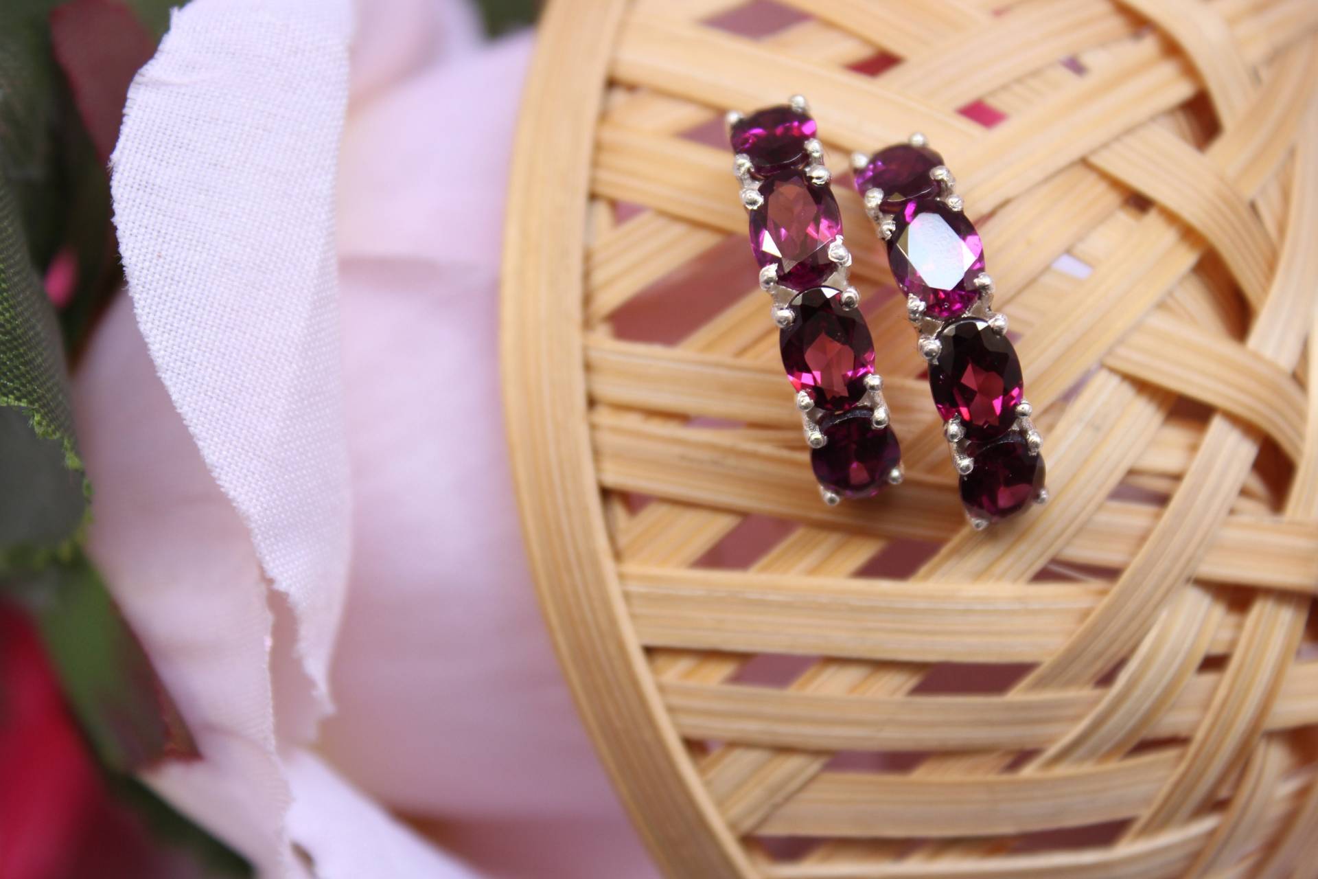 Rhodolith Granat Sterling Silber Ohrstecker Ovalschliff, Januar Geburtsstein von PoonamArtsNJewels