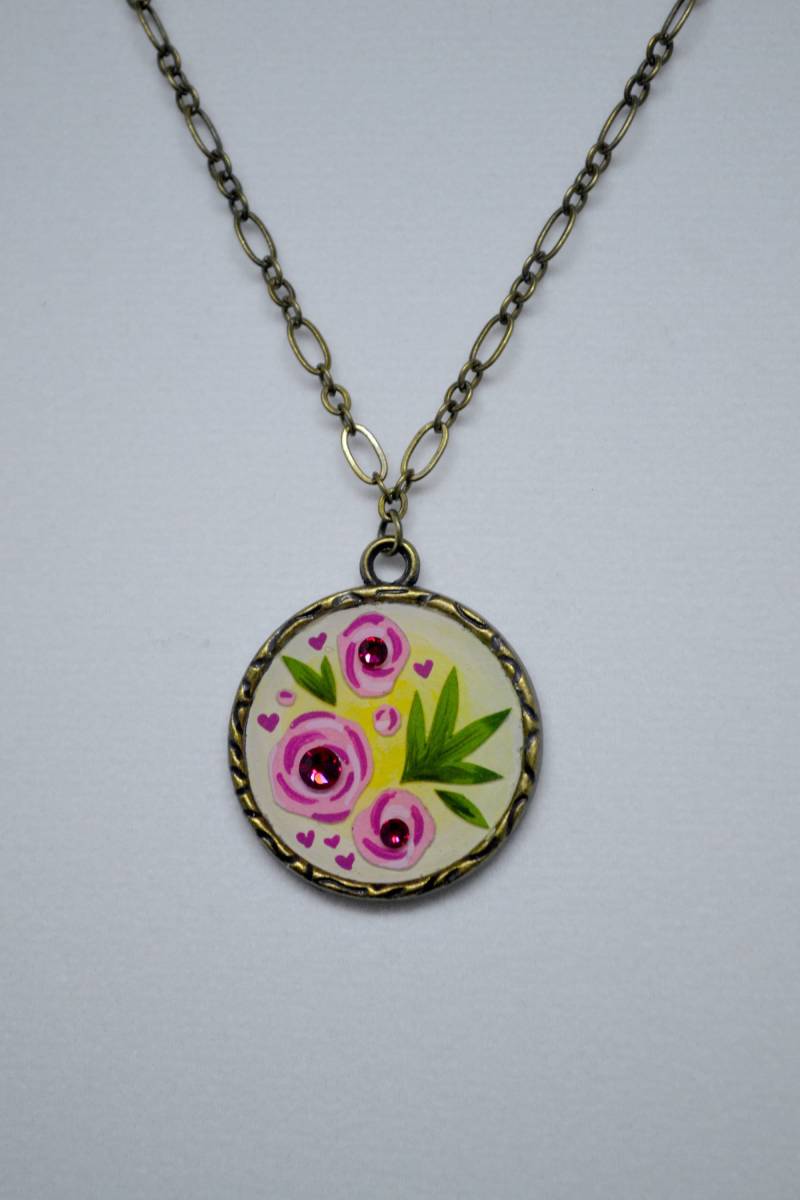 Handgemachte Halskette Rose, Gebürstet Gold-Anhänger, Papier-Ausschnitt-Schmuck, Harz-Halskette Der Kunst Handgemachte Halskette Rose, Gebürstet Gold-Anhänger, Papier-Ausschnitt-Schmuck, Harz-Halskette Der Kunst von PopCutouts