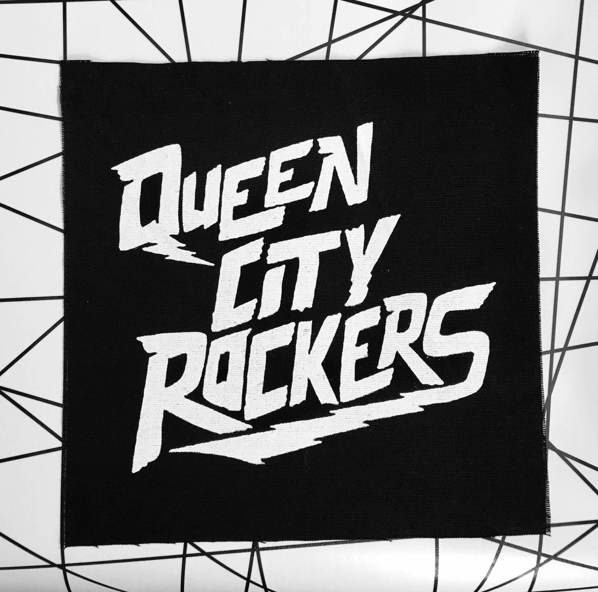 Queen City Rockers Rückenaufnäher Queen City Rockers Rückenaufnäher von PopRocketCreations