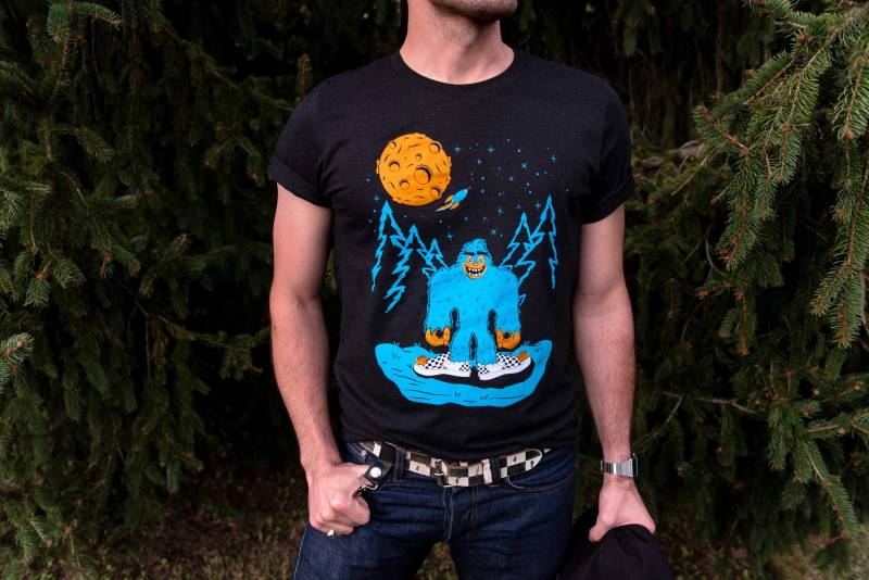 Verkauf Bigüße Braucht Neue Schuhe T-Shirt Verkauf Bigüße Braucht Neue Schuhe T-Shirt von PopRocketCreations