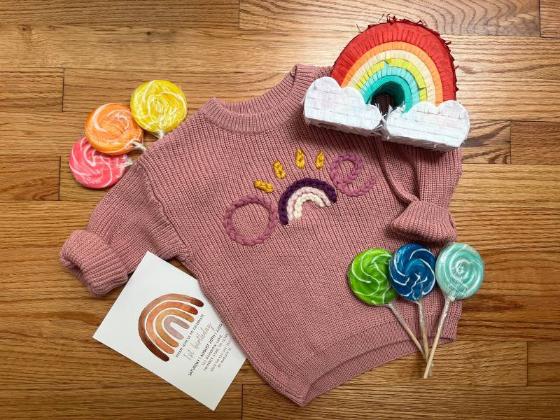 Erster Geburtstag Regenbogen Pullover von PopTopandCo