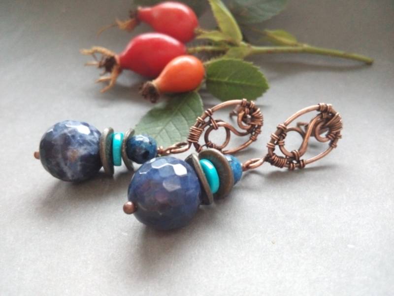 Wire Wrap Ohrringe, Kupfer Sodalith Türkis Ohrringe von PoppyArtJewerly