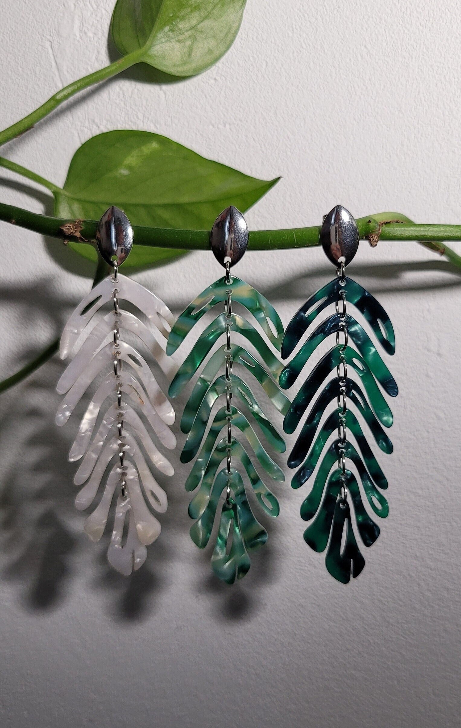 Monstera Deliciosa Ohrringe von PoppyPoltergoat