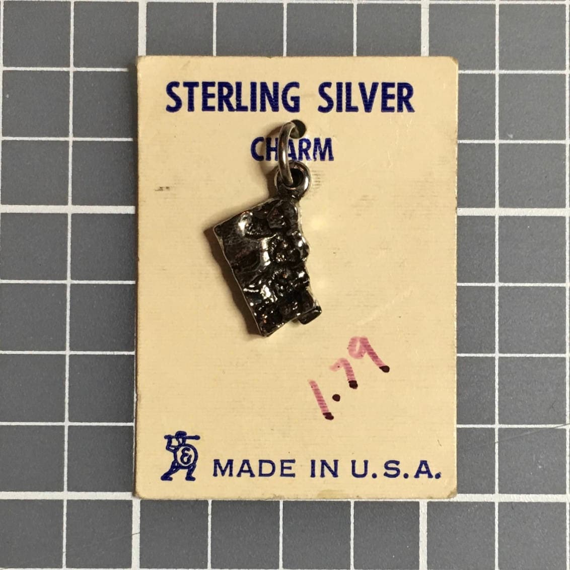 Neuer Alter Bestand - Mint Auf Karte Mount Rushmore.925 Sterling Silber Vintage Charme Oder Anhänger Tiny Hergestellt in Den Usa Neuer Alter Bestand - Mint Auf Karte Mount Rushmore.925 Sterling Silber Vintage Charme Oder Anhänger Tiny Hergestellt in Den Usa von PoppyseedHill