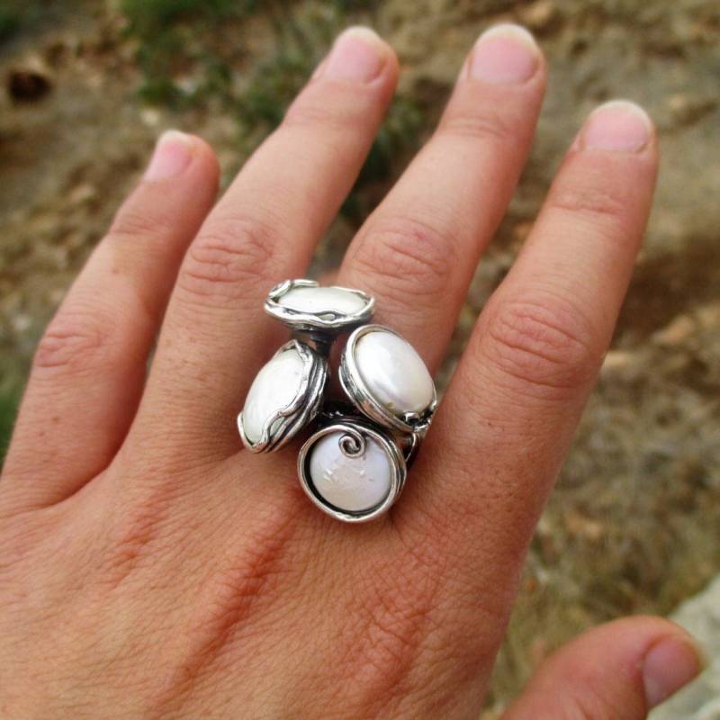 Boho Sterling Silber Perlenring Handgefertigter Münzperlen-Statementschmuck von Porans