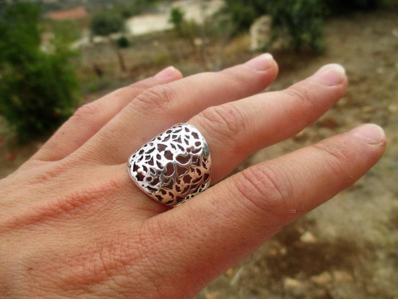 Breiter Band-Spitzen-statement-Ring von Porans