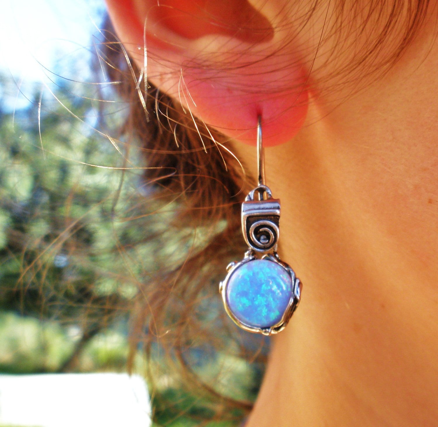 Frauen Silber Baumeln Edelstein Ohrring, Zierliche Runde Feminine Blauen Stein Ohrring Für Geschenk von Porans