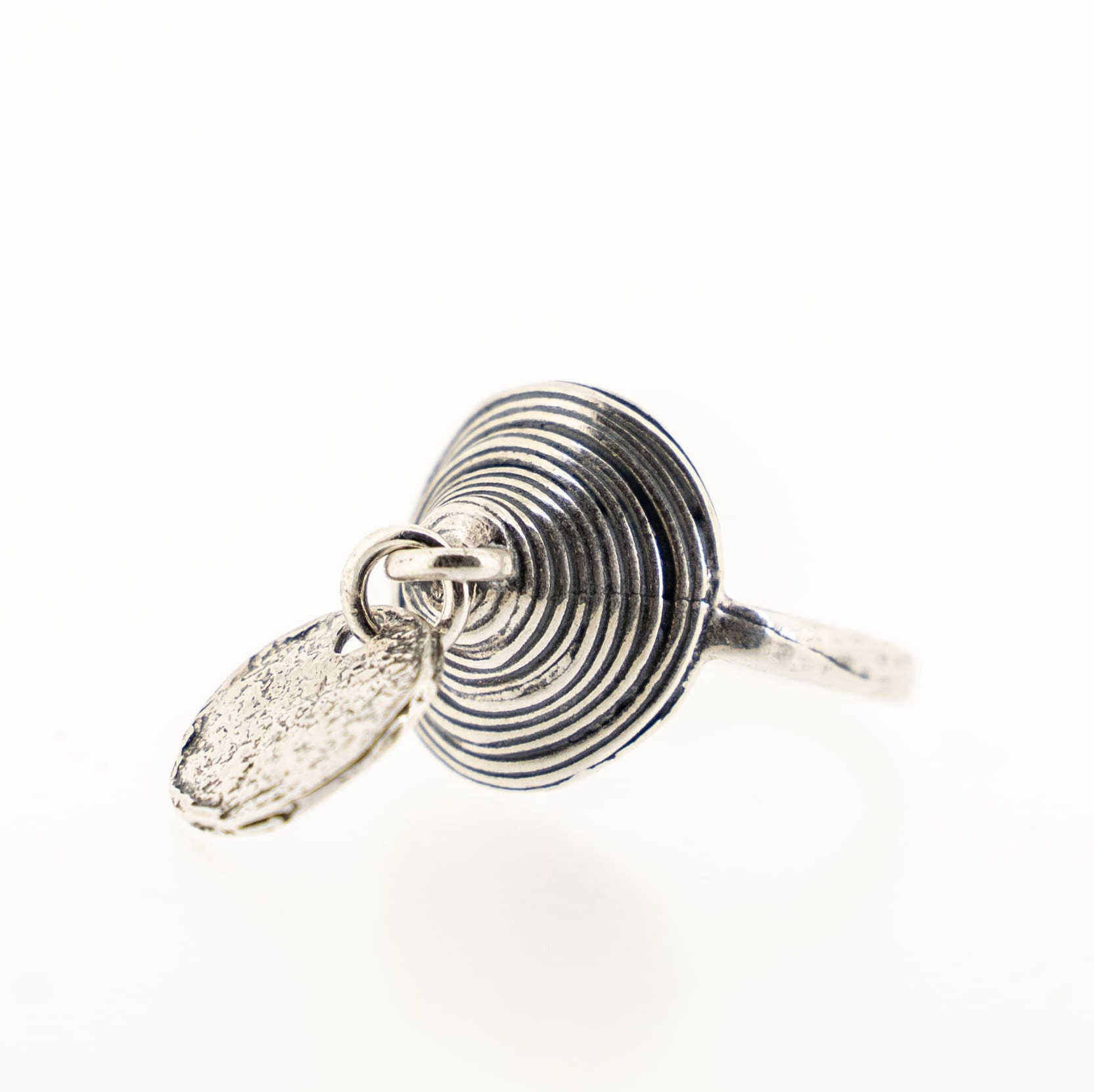 Zierlicher Charm-Ring Aus Sterlingsilber, Einzigartiger Münzring, Geschenk Für Frauen von Porans