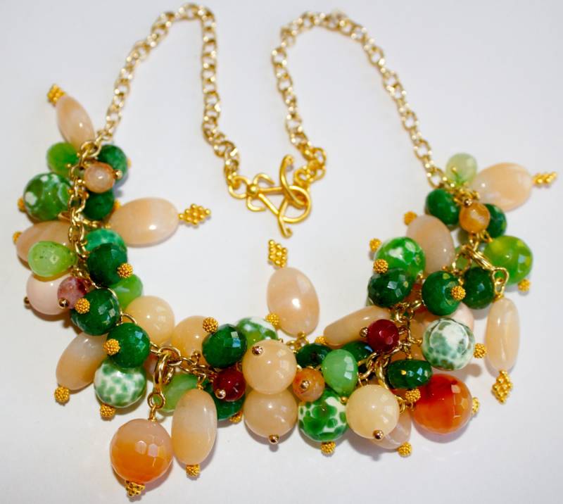 Smaragd Statement Halskette Wire Wrapped Pfirsich Adventurine, Grüner Feuerachat, Chalcedon Smaragd Statement Halskette Wire Wrapped Pfirsich Adventurine, Grüner Feuerachat, Chalcedon von PorcelainIndustry