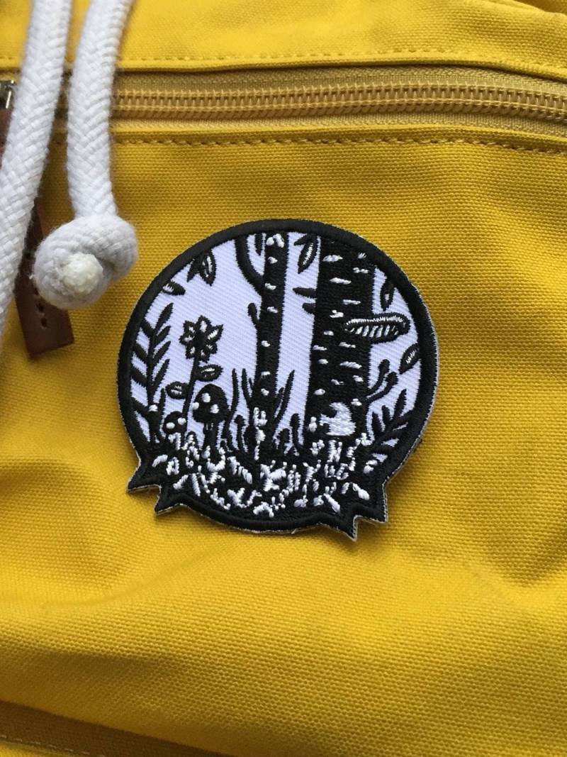 Aufnäher Waldpilz Flicken Zum Aufbügeln Schwarz Weiss - 6.5cm von PorkChopsPaperCuts