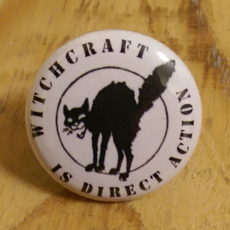 Witchcraft Is Direct Action Button von PortlandButtonWorks