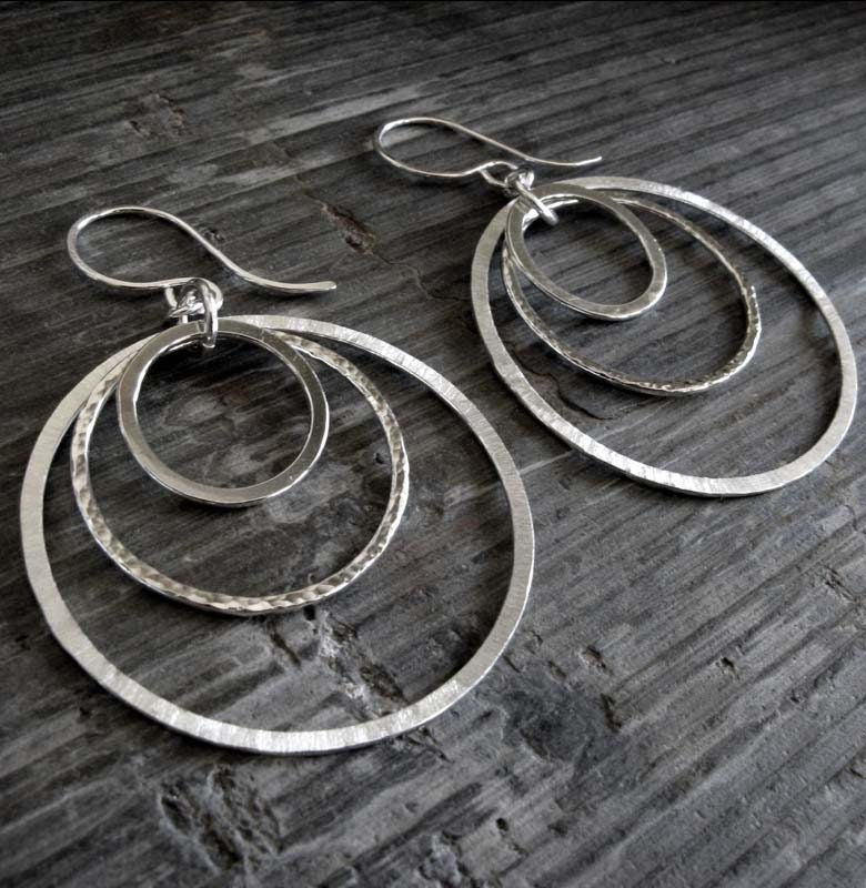 3 Kreise Silber Ohrringe Aus Sterlingsilber 3 Kreise Silber Ohrringe Aus Sterlingsilber von PoseidonsBooty