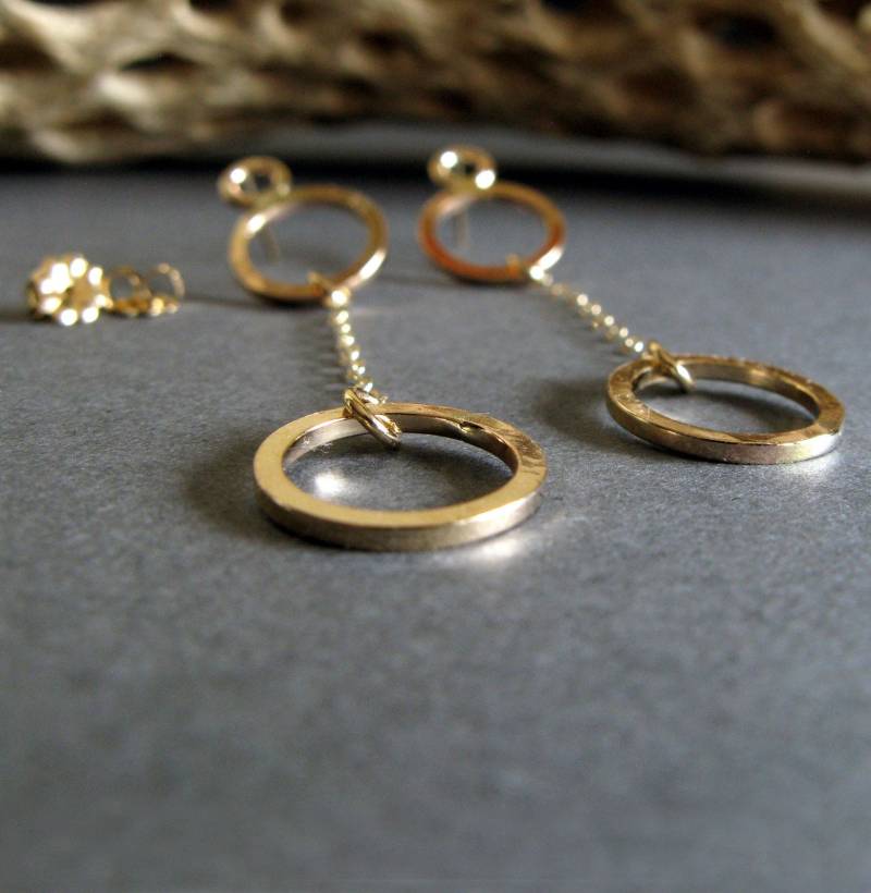 Danity Minimalist 14K Gold Filled Ring Baumeln Ohrstecker Danity Minimalist 14K Gold Filled Ring Baumeln Ohrstecker von PoseidonsBooty