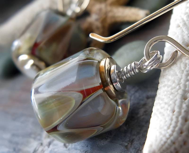 Glas Boro Perlen Ohrringe Handwerklich Hergestellt Mit Sterling Silber Und 14K Gold Filled Glas Boro Perlen Ohrringe Handwerklich Hergestellt Mit Sterling Silber Und 14K Gold Filled von PoseidonsBooty