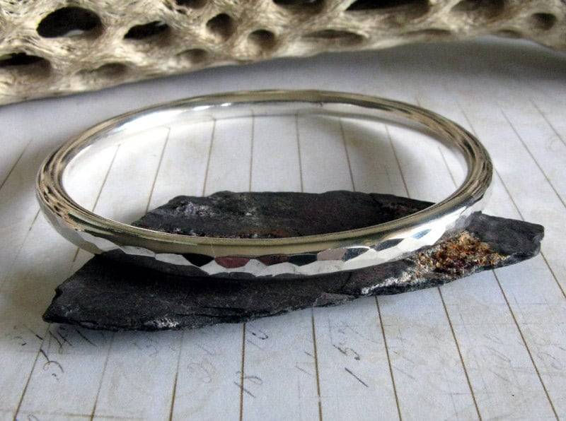 Handgemachte Grobstrick Sterling Silber Armreif Gehämmertes Handwerker Schmuck Handgemachte Grobstrick Sterling Silber Armreif Gehämmertes Handwerker Schmuck von PoseidonsBooty