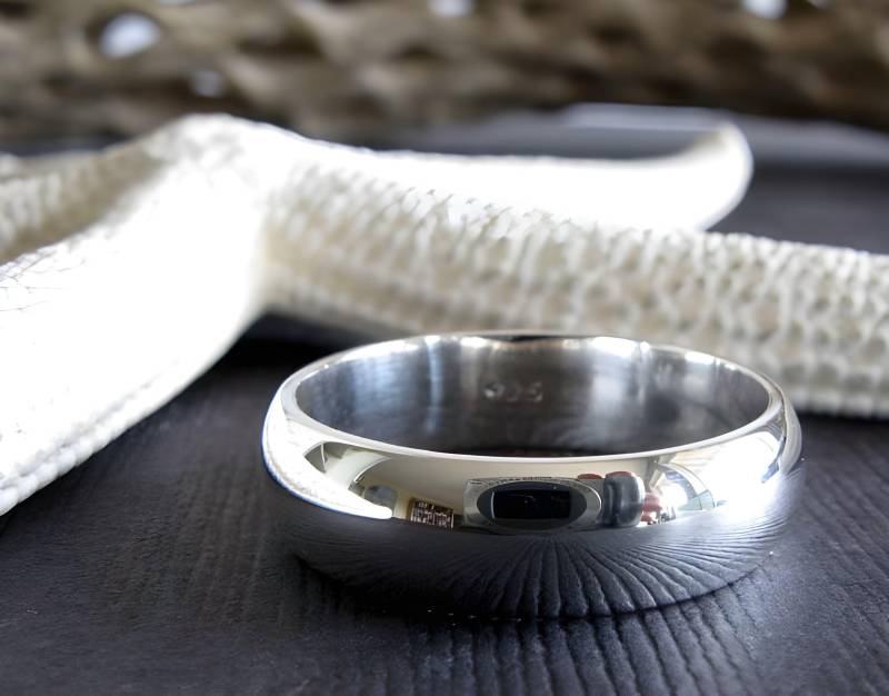 Handgemachter Ehering Aus Sterlingsilber 6 Mm Starker, Polierter Ring Handgemachter Ehering Aus Sterlingsilber 6 Mm Starker, Polierter Ring von PoseidonsBooty