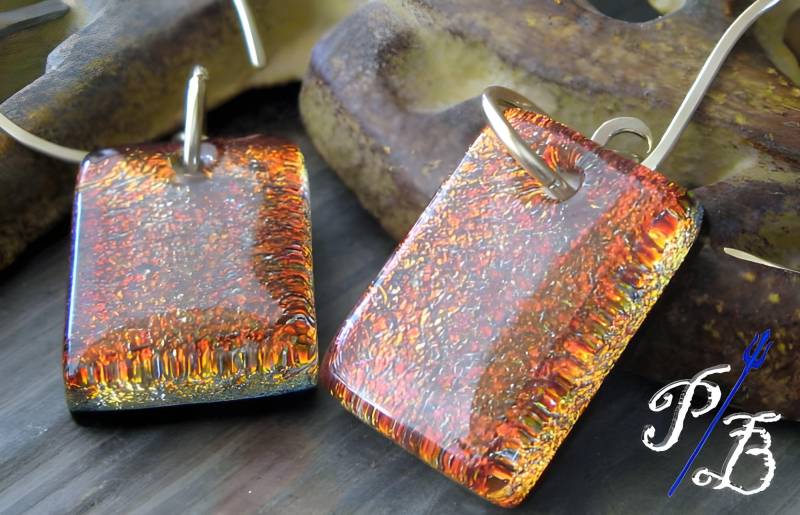 Orange Und Gold-Verschmolzene Dichroic Glasohrringe Mit Gold Filled Orange Und Gold-Verschmolzene Dichroic Glasohrringe Mit Gold Filled von PoseidonsBooty