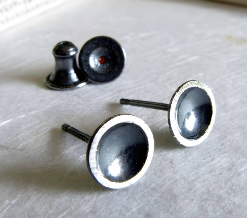 Rustikale 6 Mm Große Runde Kuppel-Ohrstecker Aus Sterlingsilber von PoseidonsBooty