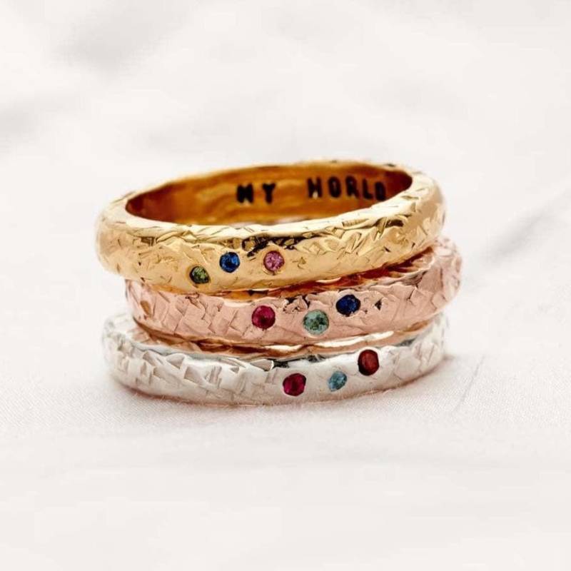 Personalisierter Strukturierter Konfetti Birthstone Ring Handgemachter Diamantakzent von PoshTottyDesigns