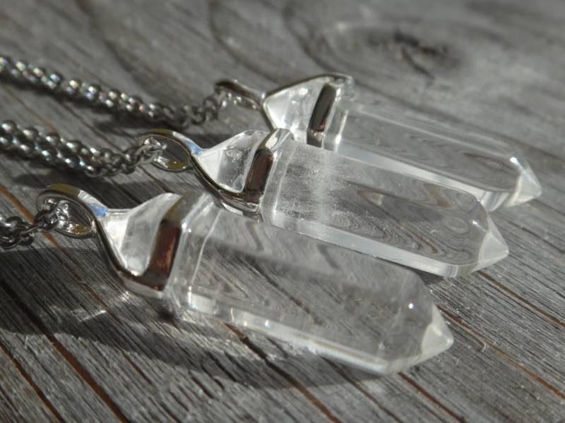 Crystal Quarz Anhänger Halskette Rand Des Quarzsteinchen Chakra Heilung Überlagern Halskette. Gesundheit Und Energie. Edelstahl von PositiveMindSo